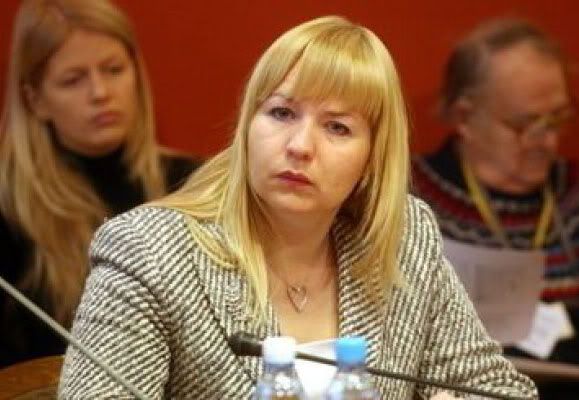 Elina Egle Fotos Prohibidas : Politica de Letonia