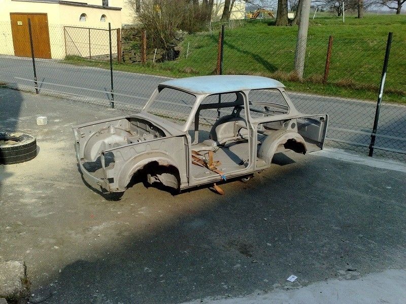 Trabant%20601%20bodyshell.jpg