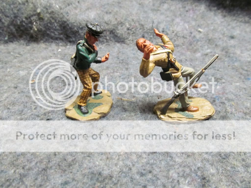 Britains 54mm 1/32 Scale #17516 Wounded Texan & New Orleans Grey Alamo 