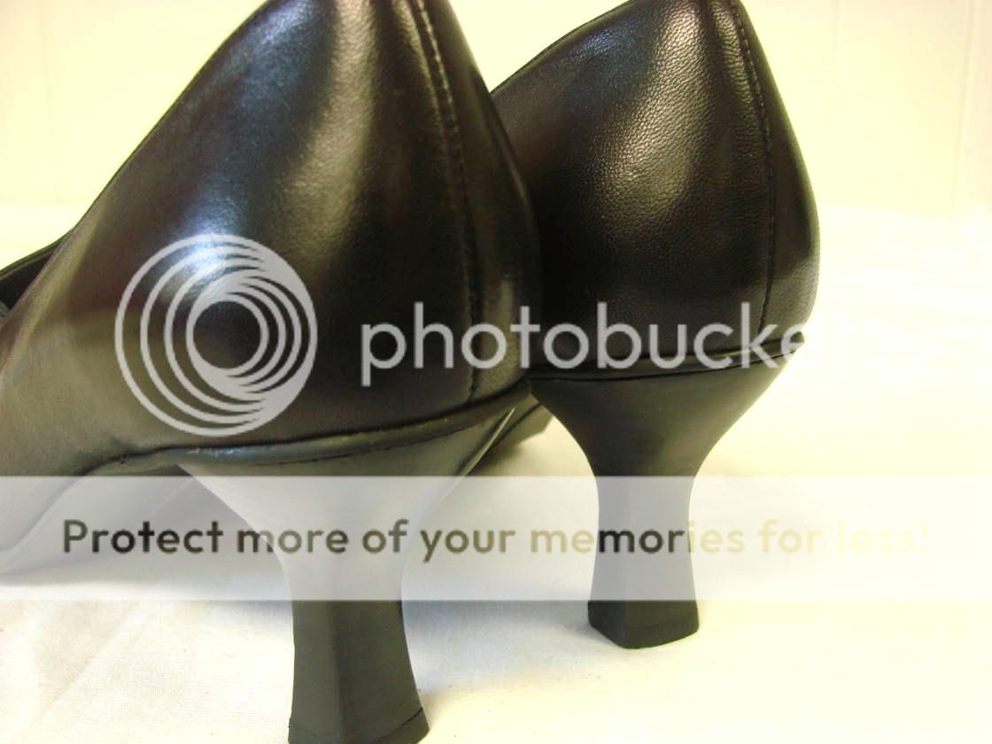 SZ. 12 M NEW WOMENS VANELI BLACK LEATHER LOW HEEL PUMP REG. $ 125 